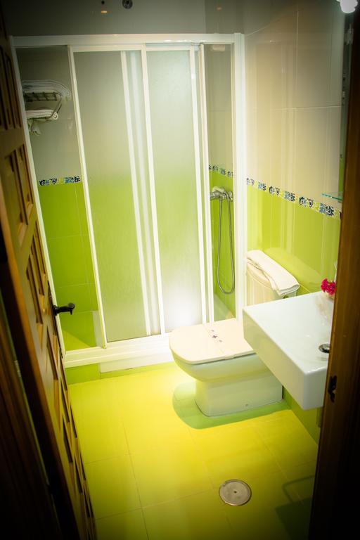 Hostal Malia Conil De La Frontera Ngoại thất bức ảnh