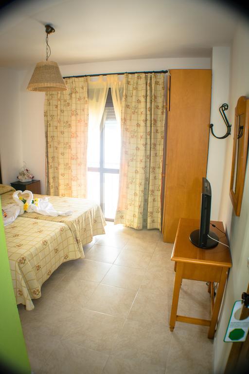 Hostal Malia Conil De La Frontera Ngoại thất bức ảnh