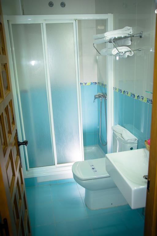 Hostal Malia Conil De La Frontera Ngoại thất bức ảnh
