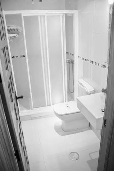 Hostal Malia Conil De La Frontera Ngoại thất bức ảnh